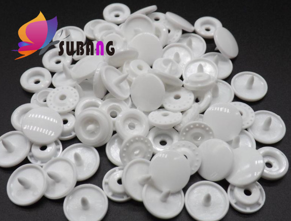 樹(shù)脂塑料泛黃，用樹(shù)脂增白劑可以嗎